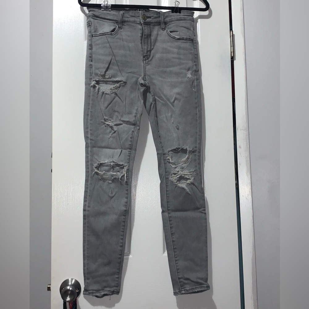 AMERICAN EAGLE JEANS